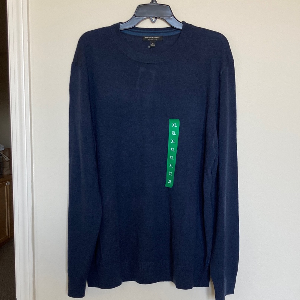 Banana Republic Merino wool  Men’s lightweight Navy Blue Sweater